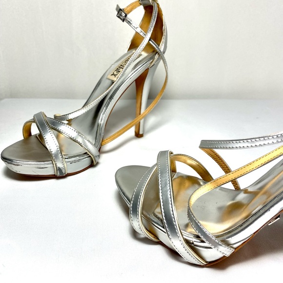 Badgley Mischka Lillian Strappy Ankle Strap Sandals Silver Metallic Leather 7M - Picture 7 of 15